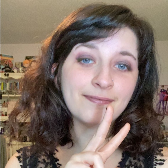 Meet your Posher, Lauren - Picture 1 of 1